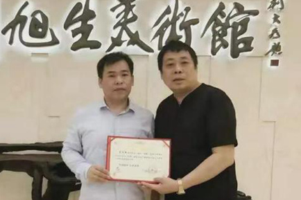 李文辉——高级工艺美术师(雕刻、书法)